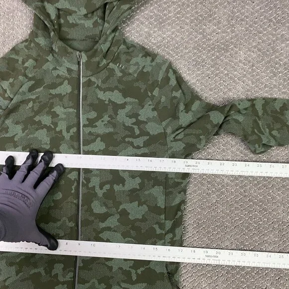 Lululemon Surge Warm Full Zip Jacquard Jacket Hoodie Men's Medium Camo Green Gym - Picture 7 of 10